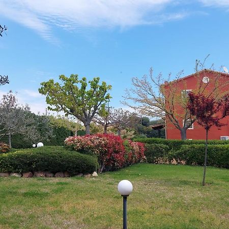 Villa Mariellie Néa Péramos Exterior foto