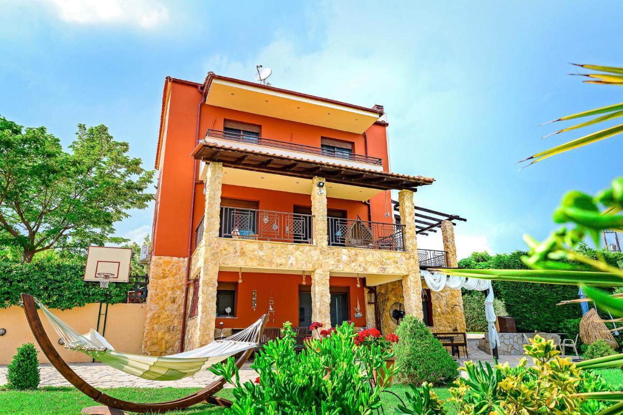 Villa Mariellie Néa Péramos Exterior foto